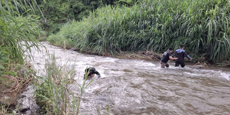 น้ำป่าคร่าไปอีกศพหลังเมียร่ำให้ขอช่วยตามหาตั้งแต่ดึกที่ผ่านมา