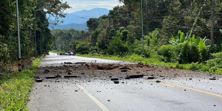 คนร้ายลอบวางระเบิดเจ้าหน้าที่ ทหารพราน อ. สุไหงปาดี จ.นราธิวาส เจ้าหน้าที่บาดเจ็บ 5 นาย