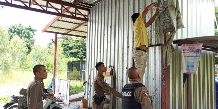 สิงห์บุรี / ข่าวเหตุลักทรัพย์ร้านคาร์แคร์สิงห์บุรีโดยทุบกำแพงห้องเข้ามา