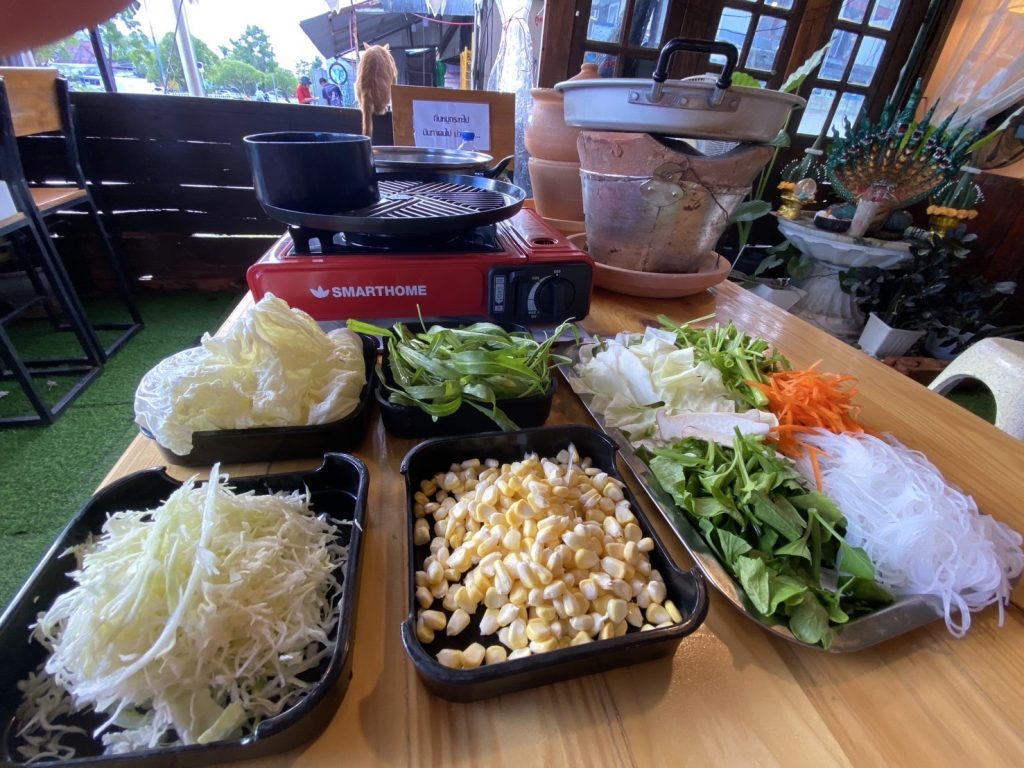 สองสาวระดับ ปริญญาตรีสาขาการจัดการและการบัญชีจากมหาวิทยาลัยหันหลังจากการเป็นมนุษย์เงินเดือนมาเปิดร้านอาหาร หมูกระทะ 13 Talknews Online