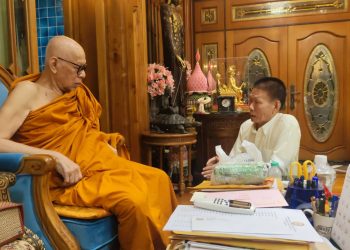 “เอี่ยม บางแค“ เดินหน้ายื่นหนังสือร้องสอบเจ้าอาวาสวัดดัง ใช้เงินวัดอย่างไม่โปร่งใส