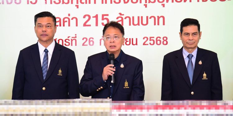 ศุลกากรแถลงผลการจับกุมบุหรี่ต่างประเทศละเมิดเครื่องหมายการค้ามูลค่าความเสียหายทางเศรษฐกิจ 215 ล้านบาท