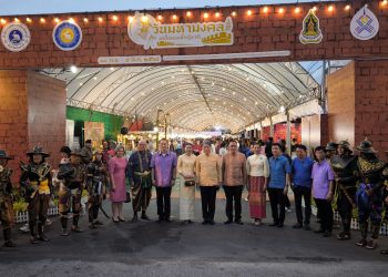 จันทบุรี/จัดงานเทิดพระเกียรติสมเด็จพระเจ้าตากสินมหาราช “4 ตุลา วันมหามงคล เคลื่อนพลไปกู้ชาติ”ยิ่งใหญ่ตื่นตาขบวนเทิดพระเกียรติและการแสดงพลังรักชาติ รักแผ่นดิน.