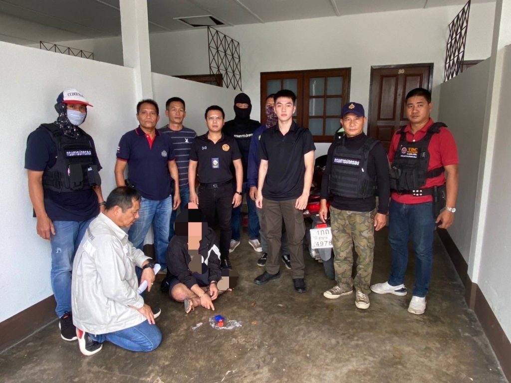 ลำปาง_ตำรวจสภ.เขลางค์นคร รวบ กรด พ่อค้ายาบ้าตัวตึง.! 13 Talknews Online