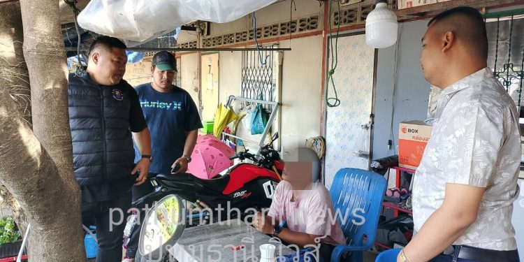 ปทุมธานี ไม่กลัวบาป ตร.รวบหนุ่มช่างแอร์ ฉกเงินกฐิน 3 ครั้งติดอ้าง เอาไปปั่นสล็อต 12 ปทุมธานี ไม่กลัวบาป ตร.รวบหนุ่มช่างแอร์ ฉกเงินกฐิน 3 ครั้งติดอ้าง เอาไปปั่นสล็อต