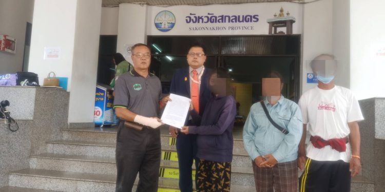 สกลนคร สาวร้องขอความเป็นธรรมถูก 6 ล้อชนสาหัสกลับเป็นฝ่ายถูกแจ้งข้อหา