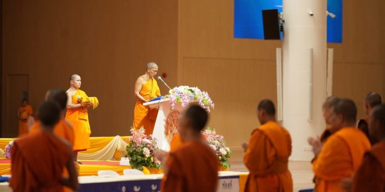 เจ้าคณะอำเภอคลองหลวง เปิดสอบนักธรรมตรี ปี 2568 ณ วัดพระธรรมกาย 12 เจ้าคณะอำเภอคลองหลวง เปิดสอบนักธรรมตรี ปี 2568 ณ วัดพระธรรมกาย