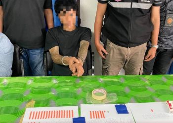 ตร.สภ.สอง “ลุยแหลก” จับกุมผู้ต้องหา 3 รายรวด พร้อมของกลางยาบ้า ส่งดำเนินคดี