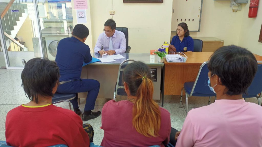 สกลนคร สาว 17 ร้องอัยการถูกรถชนกระโหลกยุบตาบอดคู่กรณีไม่ดูแล 13 Talknews Online