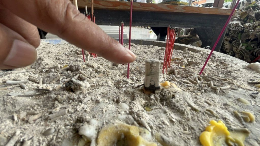 ปทุมธานี ศาลพ่อปู่ขาวให้โชคยกแก๊งหลังมาเข้าฝันถูกกันถ้วนหน้า 14 Talknews Online