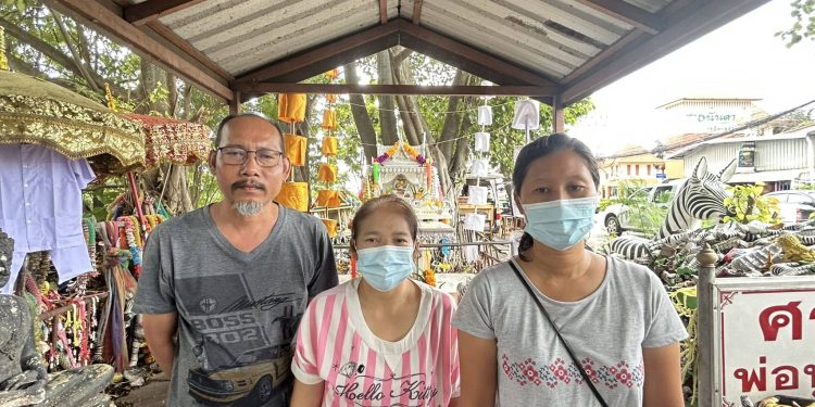 ปทุมธานี ศาลพ่อปู่ขาวให้โชคยกแก๊งหลังมาเข้าฝันถูกกันถ้วนหน้า 12 ปทุมธานี ศาลพ่อปู่ขาวให้โชคยกแก๊งหลังมาเข้าฝันถูกกันถ้วนหน้า