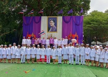 สิงห์บุรี / เทศบาลเมืองบางระจันสุดยิ่งใหญ่ จัดแข่งขันเรือยาวประเพณีชิงถ้วยพระราชทาน ณ แม่น้ำน้อย วัดช่องลม