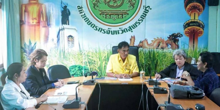 ประธานสภาเกษตรกรจังหวัดสุพรรณบุรี เปิดบ้านต้อนรับ แบรนด์ SUPER ในเรื่องโครงการ มินิปั๊มชุมชน เพื่อบริการแก่สมาชิกเกษตรกรและภาคขนส่ง 12 ประธานสภาเกษตรกรจังหวัดสุพรรณบุรี เปิดบ้านต้อนรับ แบรนด์ SUPER ในเรื่องโครงการ มินิปั๊มชุมชน เพื่อบริการแก่สมาชิกเกษตรกรและภาคขนส่ง