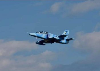 กาญจนบุรี – มาอีกละลอกทมม.ส่งเครื่อง K-8 ทิ้งระเบิดทำลายชุมชนบ้านทิกิอีก 6 ลูก