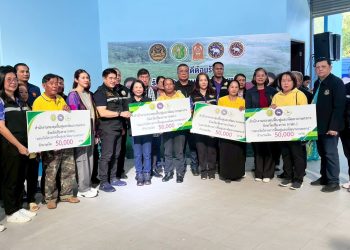 “ธรรมนัส” ประธาน กฟก. ลงพื้นที่เชียงราย มอบงบอุดหนุน 6 องค์กรเกษตรกร หนุนฟื้นฟูอาชีพ–แก้หนี้เกษตรกร