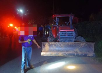 ผู้เฒ่าวัย 64 ปี ขี่รถจักรยานยนต์ชนรถไถ เสียชีวิตคาที่ ที่อำเภอเวียงสา จังหวัดน่าน