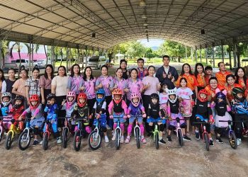 ร.ร.อนุบาลเทศบาลตำบลเด่นชัย ร่วมกับ ร.ร.เครือข่าย อปท.กลุ่มปฐมวัย จ.แพร่จัดฝึกซ้อมการแข่งขันจักรยานขาไถ