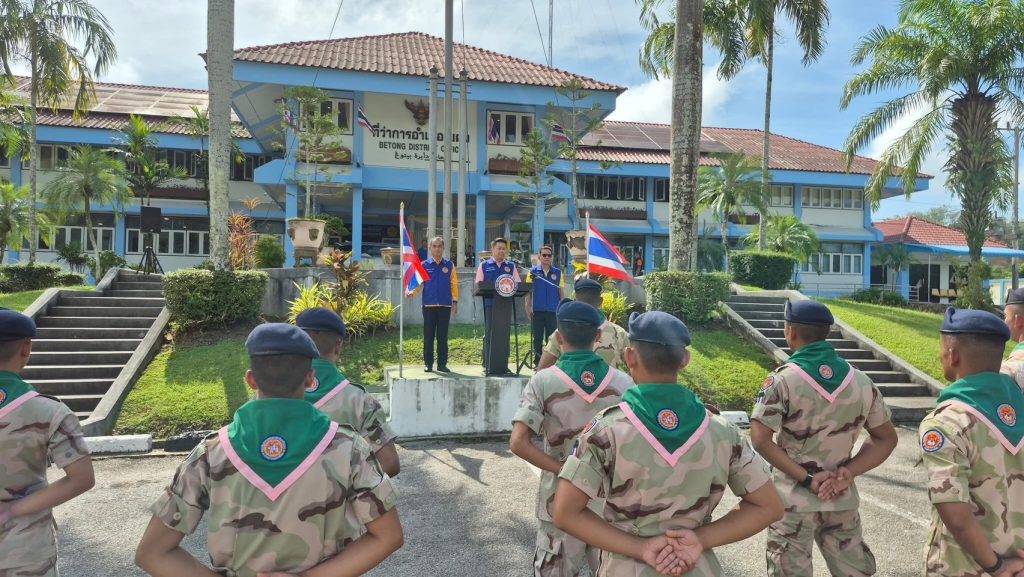 ผู้ตรวจราชการกรมการปกครอง เขต 7 (ปัตตานี ยะลา นราธิวาส) ลงพื้นที่ตรวจติดตามนโยบายที่สำคัญของกรมการปกครอง ณ อำเภอเบตง 13 Talknews Online