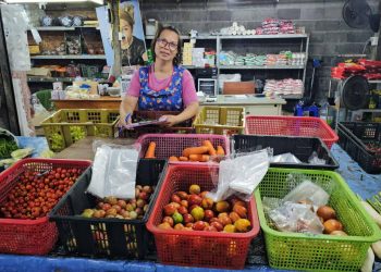 พังงา ราคาผักขึ้นราคา ต้อนรับประเพณีถือศีลกินผักที่กำลังจะมาถึง ผู้ค้าผัก เผย..น้ำท่วมเป็นเหตุทำให้ผักราคาปรับขึ้น ปีนี้ขายได้ไม่ดีเหมือนปีก่อน ๆ