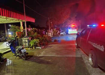 นครปฐม เฒ่าวัย 70 ไม่สนผ้าเหลือง ทะเลาะหลวงตาหลวงตาเรื่องเลี้ยงหมา แมวคว้ามีดฟันหัวหลวงตาดับสยอง คาวัด