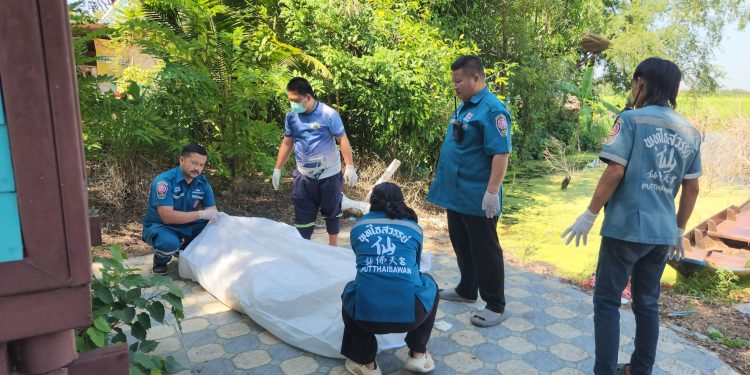 พบศพหนุ่มวัย 29 ปีจมน้ำกลางทุ่งนา พี่สาว โพสต์ Facebook บุคคลหายก่อนมาพบศพ – ชาวบ้านได้ยินเสียงขอความช่วยเหลือก่อนหายตัว 12 พบศพหนุ่มวัย 29 ปีจมน้ำกลางทุ่งนา พี่สาว โพสต์ Facebook บุคคลหายก่อนมาพบศพ – ชาวบ้านได้ยินเสียงขอความช่วยเหลือก่อนหายตัว