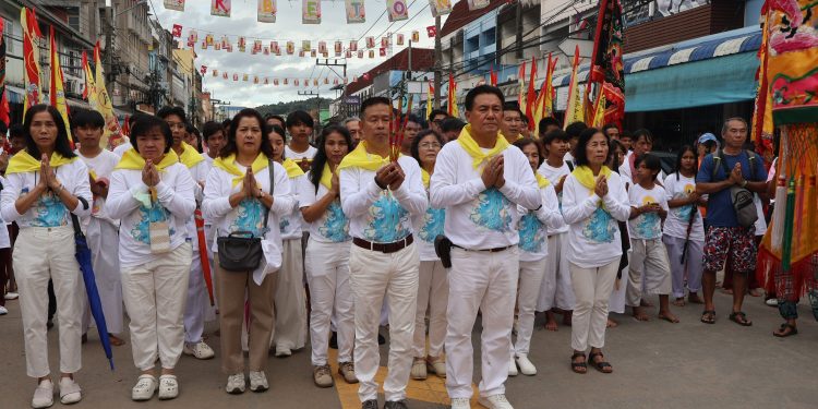 เบตง / เปิดงานเทศกาลกินเจวัดกวนอิมเบตง 12 เบตง / เปิดงานเทศกาลกินเจวัดกวนอิมเบตง