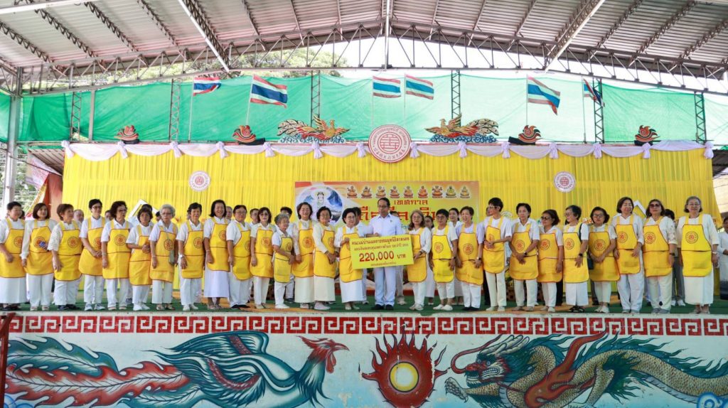 สกลนคร สุขใจ ได้บุญ เทศกาลถือศีล กินเจ ปีที่ 30 คนแห่กินเพียบ 13 Talknews Online