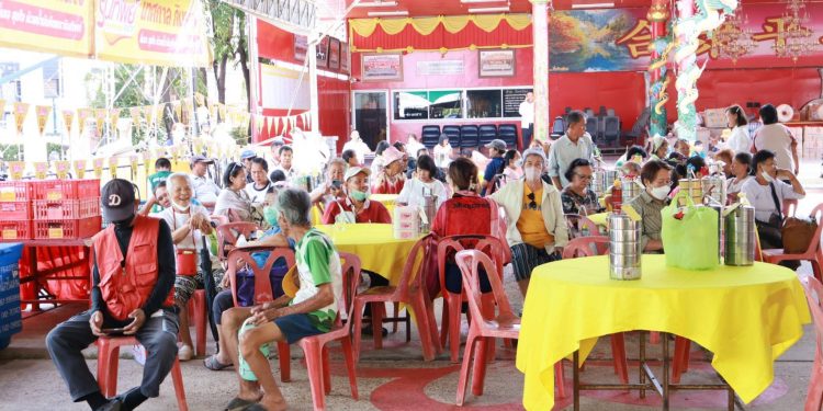 สกลนคร สุขใจ ได้บุญ เทศกาลถือศีล กินเจ ปีที่ 30 คนแห่กินเพียบ 12 สกลนคร สุขใจ ได้บุญ เทศกาลถือศีล กินเจ ปีที่ 30 คนแห่กินเพียบ