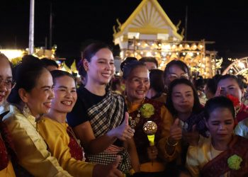 ยโสธร รมว.ซาบีดาเปิดงานเทศกาลจุดไฟตูมกา หนึ่งเดียวในโลก