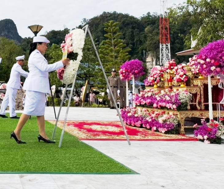พังงาน้อมรำลึกในพระมหากรุณาธิคุณเนื่องในวันคล้ายวันสวรรคตพระบาทสมเด็จพระจุลจอมเกล้าเจ้าอยู่หัว (วันปิยมหาราข) 13 Talknews Online