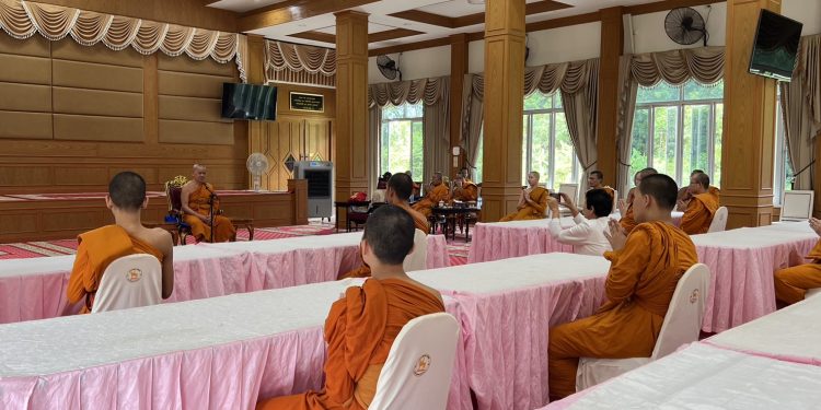 วัดขุนพรหมดดำริบ้านอุปราชมหาสารคาม เป็นเจ้าภาพ จัดโครงการ อบรมบาลี ก่อนสอบสนามหลวง ชั้นประโยค เปรียญธรรม 4 12 วัดขุนพรหมดดำริบ้านอุปราชมหาสารคาม เป็นเจ้าภาพ จัดโครงการ อบรมบาลี ก่อนสอบสนามหลวง ชั้นประโยค เปรียญธรรม 4