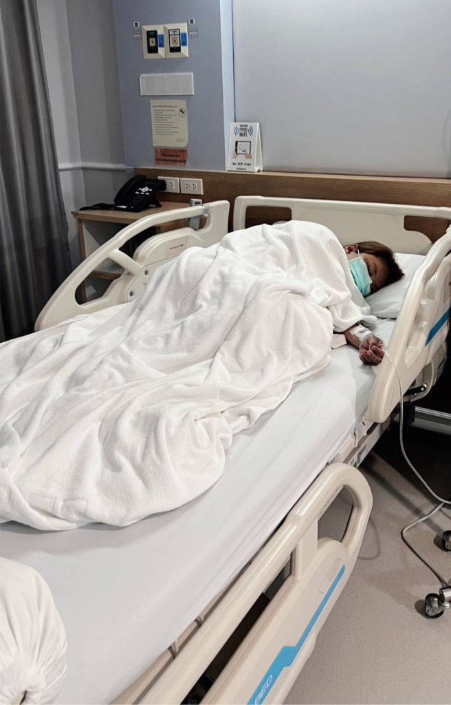 สกลนคร สาววูบกลางสภา ขณะร้องทุกข์ถึงกรรมาธิการฯ 13 Talknews Online