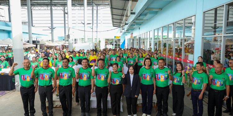 (สุรินทร์) มทบ.25 ร่วม พิธีเปิดกิจกรรมเฉลิมพระเกียรติและนิทรรศการให้ความรู้เรื่องการป้องกันโรคหลอดเลือดสมอง โครงการแสงนำใจไทยทั้งชาติ เดิน วิ่ง ปั่น ป้องกันอัมพาต ครั้งที่ 11 เฉลิมพระเกียรติ 12 (สุรินทร์) มทบ.25 ร่วม พิธีเปิดกิจกรรมเฉลิมพระเกียรติและนิทรรศการให้ความรู้เรื่องการป้องกันโรคหลอดเลือดสมอง โครงการแสงนำใจไทยทั้งชาติ เดิน วิ่ง ปั่น ป้องกันอัมพาต ครั้งที่ 11 เฉลิมพระเกียรติ