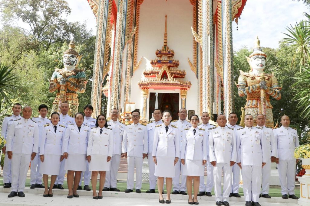 พระบาทสมเด็จพระเจ้าอยู่หัว โปรดเกล้าฯ พระราชทานผ้าพระกฐิน ณ วัดเซกาเจติยาราม จังหวัดบึงกาฬ 13 Talknews Online