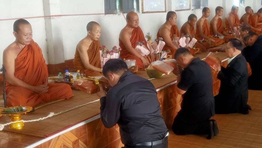 สกลนคร เผาแล้ว ส.ส.ดร.นริศร ทองธิราช ญาติมิตรเพื่อนพี่น้องแน่น 13 Talknews Online