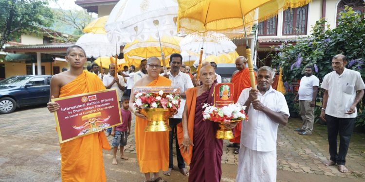 วัดพระธรรมกาย มูลนิธิธรรมกายร่วมทอดกฐินสมทบ 8 วัดในศรีลังกา เชื่อมพุทธสัมพันธ์โลก 12 วัดพระธรรมกาย มูลนิธิธรรมกายร่วมทอดกฐินสมทบ 8 วัดในศรีลังกา เชื่อมพุทธสัมพันธ์โลก