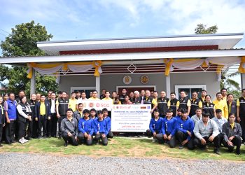 ศธ. น้อมรำลึกในพระมหากรุณาธิคุณ พระพันปีหลวง รวมพลัง Fix It – จิตอาสา ซ่อม–สร้าง–ช่วยเหลือพร้อมส่งมอบบ้าน-จักรยานยนต์ ให้ครอบครัวผู้ประสบภัยชายแดนสุรินทร์ ถวายเป็นพระราชกุศล 16 ศธ. น้อมรำลึกในพระมหากรุณาธิคุณ พระพันปีหลวง รวมพลัง Fix It – จิตอาสา ซ่อม–สร้าง–ช่วยเหลือพร้อมส่งมอบบ้าน-จักรยานยนต์ ให้ครอบครัวผู้ประสบภัยชายแดนสุรินทร์ ถวายเป็นพระราชกุศล