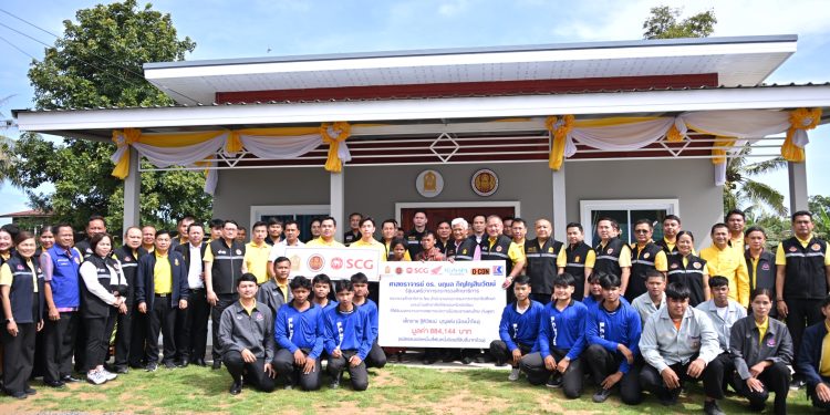 ศธ. น้อมรำลึกในพระมหากรุณาธิคุณ พระพันปีหลวง รวมพลัง Fix It – จิตอาสา ซ่อม–สร้าง–ช่วยเหลือพร้อมส่งมอบบ้าน-จักรยานยนต์ ให้ครอบครัวผู้ประสบภัยชายแดนสุรินทร์ ถวายเป็นพระราชกุศล 12 ศธ. น้อมรำลึกในพระมหากรุณาธิคุณ พระพันปีหลวง รวมพลัง Fix It – จิตอาสา ซ่อม–สร้าง–ช่วยเหลือพร้อมส่งมอบบ้าน-จักรยานยนต์ ให้ครอบครัวผู้ประสบภัยชายแดนสุรินทร์ ถวายเป็นพระราชกุศล