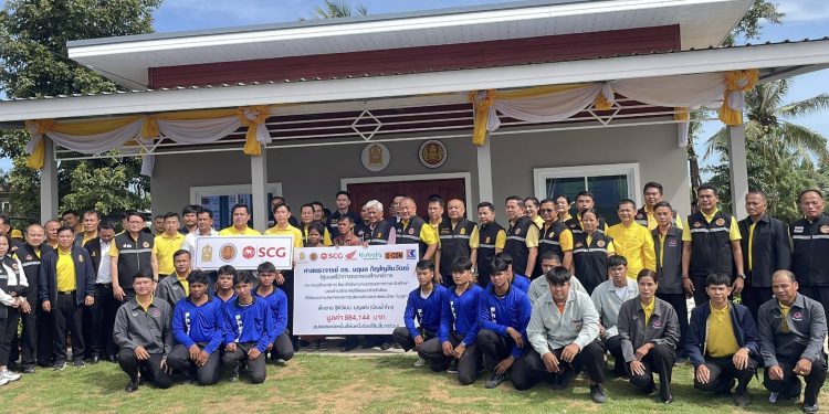 สุรินทร์ กระทรวงศึกษาธิการ มอบบ้านพักอาศัย และแปลงการเกษตรให้ปู่ย่าน้องน้ำโขงเหยื่อ BM-21 12 สุรินทร์ กระทรวงศึกษาธิการ มอบบ้านพักอาศัย และแปลงการเกษตรให้ปู่ย่าน้องน้ำโขงเหยื่อ BM-21