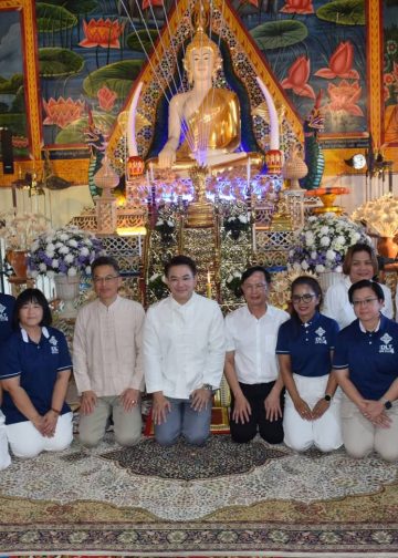 อธิบดีกรมการขนส่งทางบก นำคณะข้าราชการและพุทธศาสนิกชนร่วมทอดกฐินสามัคคี ณ วัดดอนตัน จังหวัดน่าน