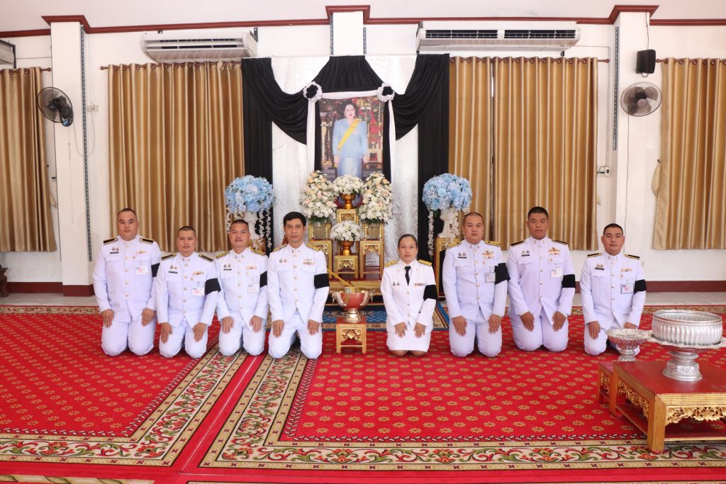 จังหวัดแม่ฮ่องสอน ประกอบพิธีถวายสักการะพระบรมศพ เบื้องหน้าพระฉายาลักษณ์ สมเด็จพระนางเจ้าสิริกิติ์ พระบรมราชินีนาถ พระบรมราชชนนีพันปีหลวง 13 Talknews Online