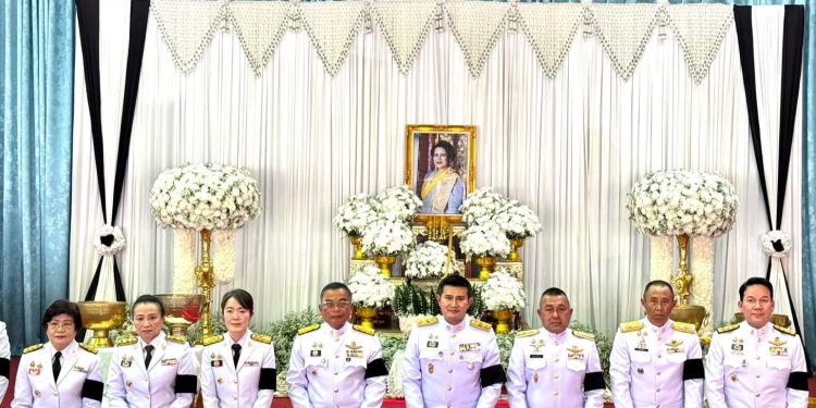 น่าน จัดพิธีถวายน้ำสรงพระบรมศพ เบื้องหน้าพระฉายาลักษณ์สมเด็จพระนางเจ้าสิริกิติ์ พระบรมราชินีนาถ พระบรมราชชนนีพันปีหลวง 12 น่าน จัดพิธีถวายน้ำสรงพระบรมศพ เบื้องหน้าพระฉายาลักษณ์สมเด็จพระนางเจ้าสิริกิติ์ พระบรมราชินีนาถ พระบรมราชชนนีพันปีหลวง