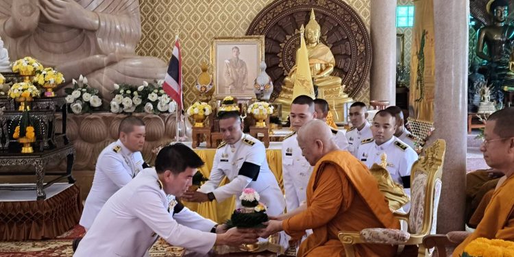 ผู้ว่าราชการจังหวัดพังงา เป็นประธานในพิธีฉลองสัญญา พัดยศ และผ้าไตร แด่พระสังฆาธิการ ในจังหวัดพังงา 12 ผู้ว่าราชการจังหวัดพังงา เป็นประธานในพิธีฉลองสัญญา พัดยศ และผ้าไตร แด่พระสังฆาธิการ ในจังหวัดพังงา