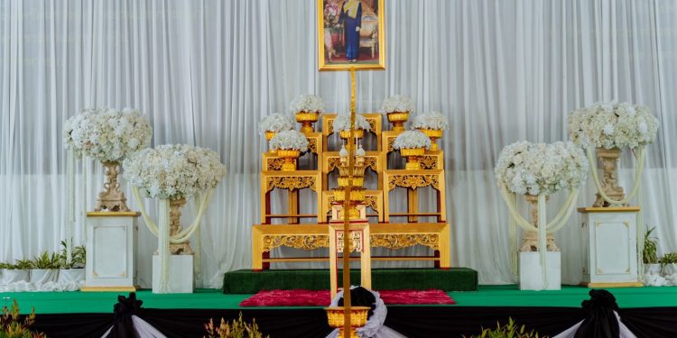 ชัยนาท วัดทรงเสวยจัดพิธีถวายน้ำสรงพระบรมศพและลงนามถวายความอาลัยพระราชชนนีพันปีหลวง