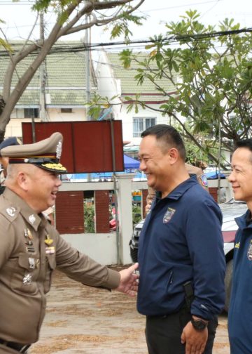 กาฬสินธุ์ตร.กาฬสินธุ์ปล่อยแถวกวาดล้างอาชญากรรมช่วงลอยกระทง-ปราบยาเสพติด