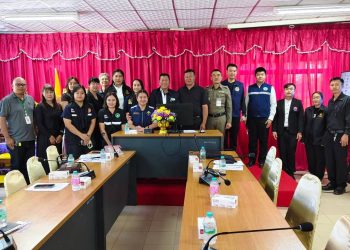 จังหวัดแพร่ "มอบให้" คณะทำงานวิเคราะห์สาเหตุการเกิดอุบัติเหตุทางถนนฯและหน่วยงานฯ ลงพื้นที่วิเคราะห์อุบัติเหตุที่บ้านห้วยแก๊ต หมู่ 2 ต.ห้วยโรง อ.ร้องกวางฯ 17 จังหวัดแพร่ “มอบให้” คณะทำงานวิเคราะห์สาเหตุการเกิดอุบัติเหตุทางถนนฯและหน่วยงานฯ ลงพื้นที่วิเคราะห์อุบัติเหตุที่บ้านห้วยแก๊ต หมู่ 2 ต.ห้วยโรง อ.ร้องกวางฯ