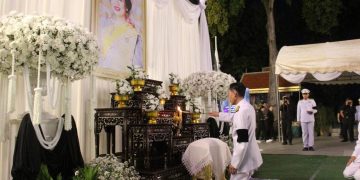 วัดพระแท่นศิลาอาสน์ อ.ลับแล จ.อุตรดิตถ์จัดพิธีบำเพ็ญกุศลสัตตมวาร( 7 วัน) ถวาย สมเด็จพระนางเจ้าสิริกิติ์ พระบรมราชินีนาถ พระบรมราชชนนีพันปีหลวง 32 วัดพระแท่นศิลาอาสน์ อ.ลับแล จ.อุตรดิตถ์จัดพิธีบำเพ็ญกุศลสัตตมวาร( 7 วัน) ถวาย สมเด็จพระนางเจ้าสิริกิติ์ พระบรมราชินีนาถ พระบรมราชชนนีพันปีหลวง