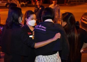 บุกจับโอเกะเถื่อน พื้นที่ อ.ป่าแดด พบเด็กอายุ 15–17 ปี เข้าข่ายค้ามนุษย์ โทษหนัก