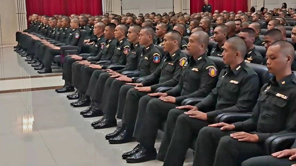 จังหวัดลพบุรี ทหารปืนใหญ่จัดพิธีประดับยศนักเรียนนายสิบอย่างสมเกียรติ 13 Talknews Online