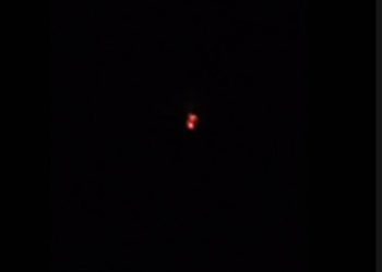 ชัยภูมิ ชาวบ้านหาปลาผวาแสงไฟประหลาดลอยเหนือพื้นดิน 50 ม.คาดว่าเป็นผีกระสือออกหากินกบเขียด พร้อมแนะให้เพื่อนที่ชอบหาปลากลางคืนพกหว่าน ไพล ติดตัวเพื่อป้องกันสิ่งไม่ดี